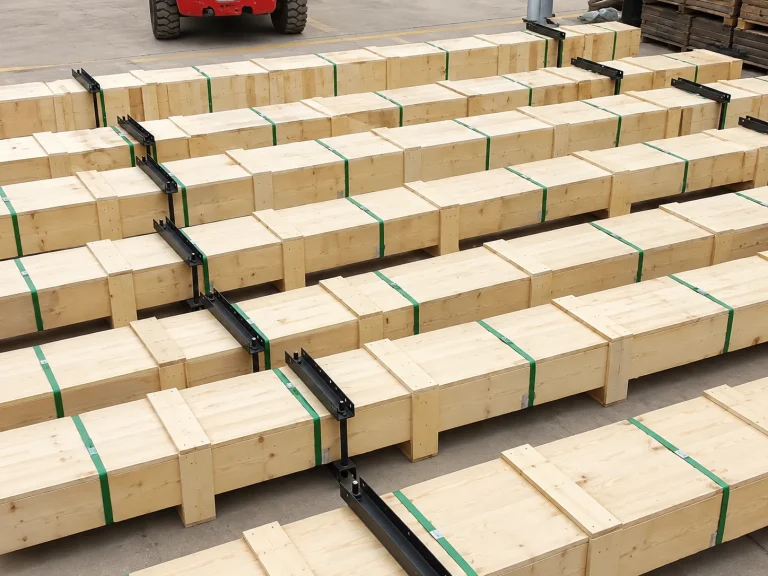 Batch shipment of foreign trade linear guides successfully dispatched, supporting overseas customers in production capacity upgrades.